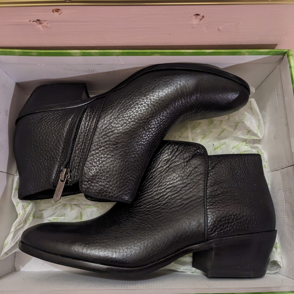 NWOT Sam Edelman Leather Ankle Boots.